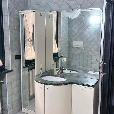 Secret Place אודינה